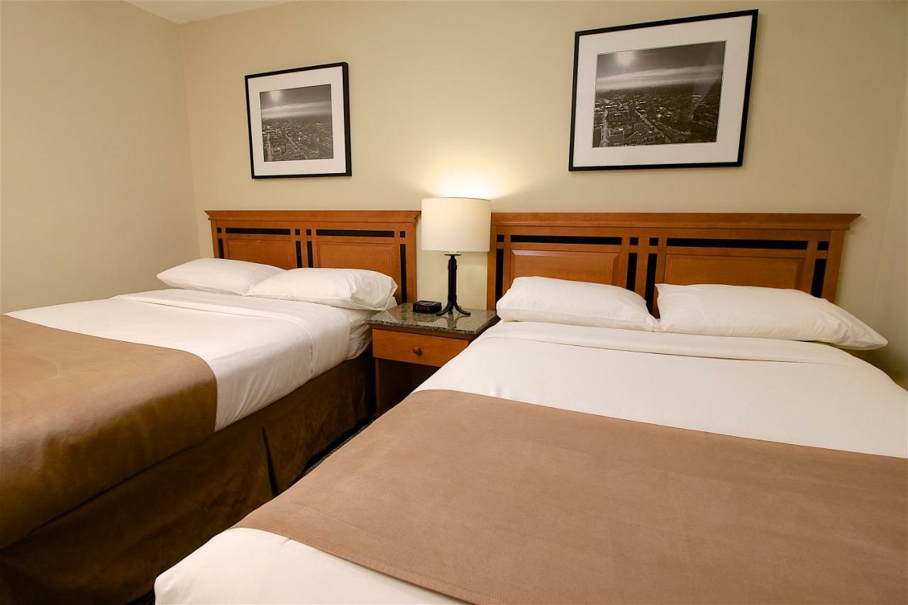 Medicine Hat Inn & Suites Экстерьер фото