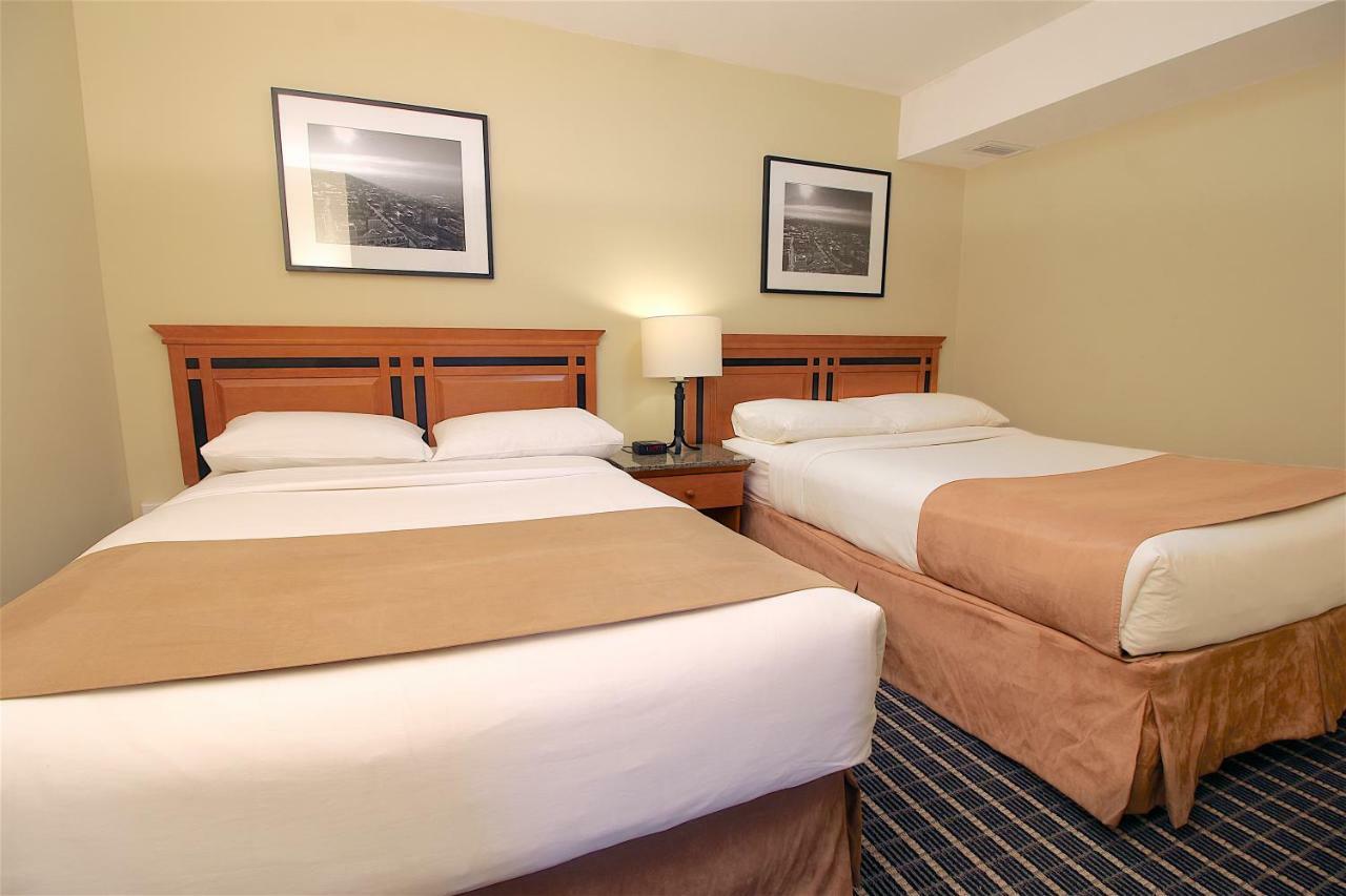 Medicine Hat Inn & Suites Экстерьер фото