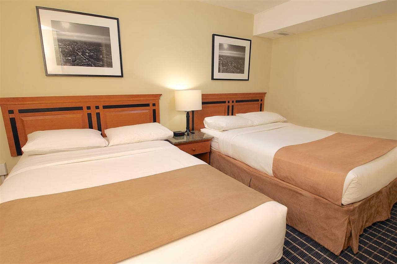 Medicine Hat Inn & Suites Экстерьер фото